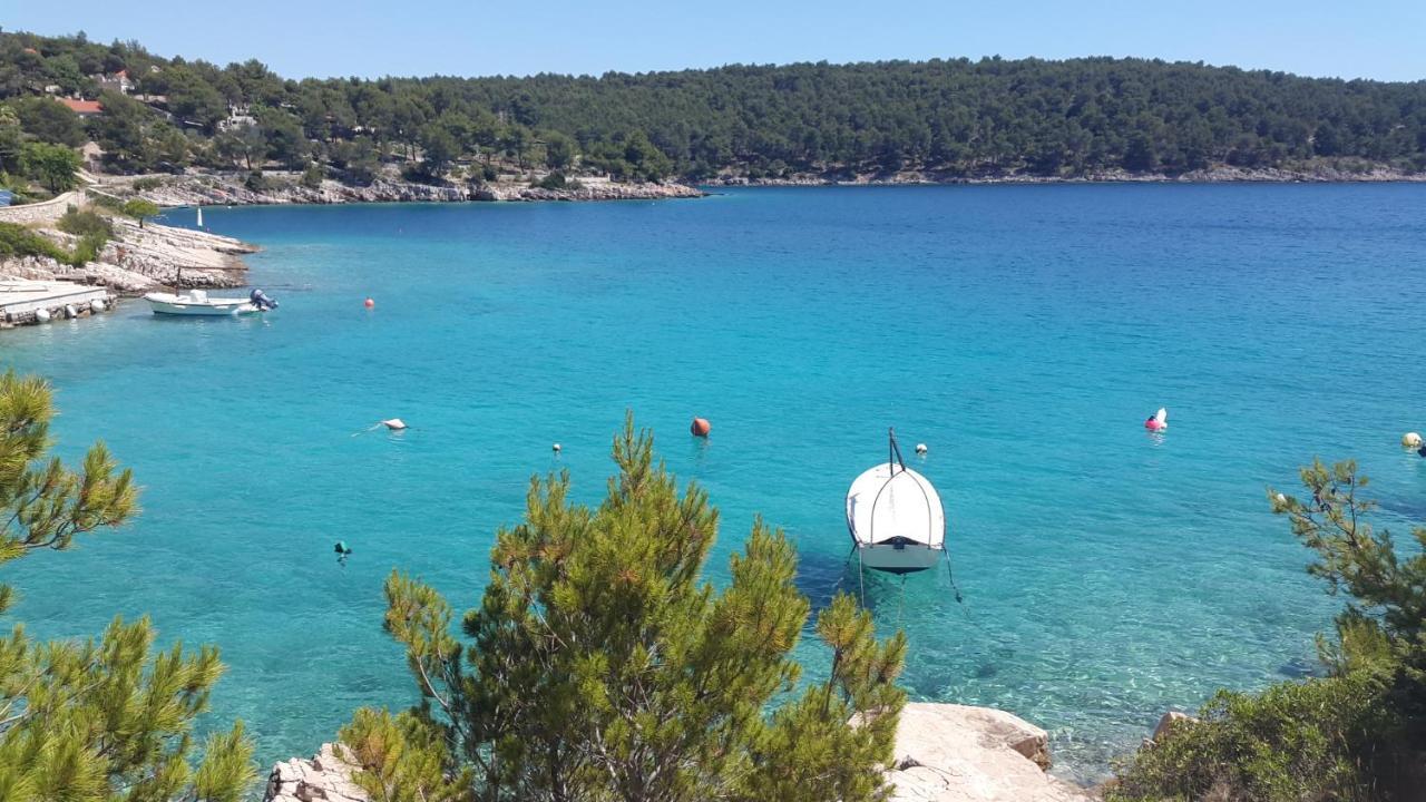 Villa Sun Garden - 4 Star Villa With Heated Swimming Pool, Quiet Bay, Bbq, 50M From The Sea Milna  Bagian luar foto